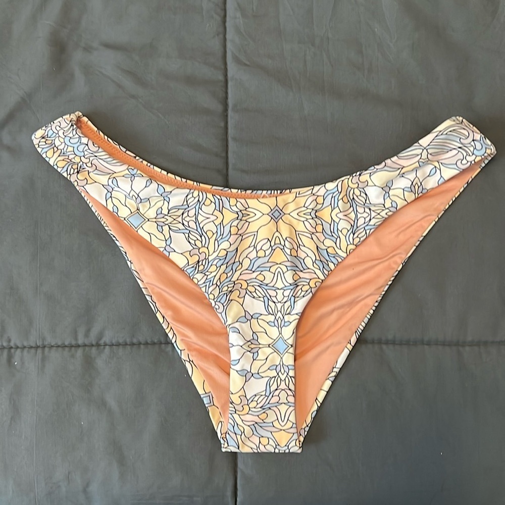 JCrew Curved Waist Cheeky Bikini Bottom Blue Kaleidoscope Print Size Medium NWT